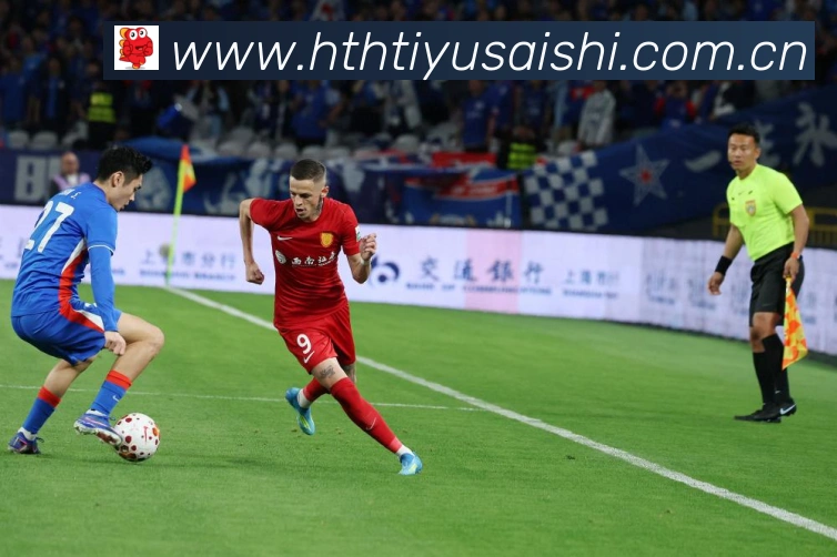 汉密尔顿对阵勒克莱尔:战术走势分析-深度解析 汉密尔顿对阵勒克莱尔:战术走势分析-深度解析